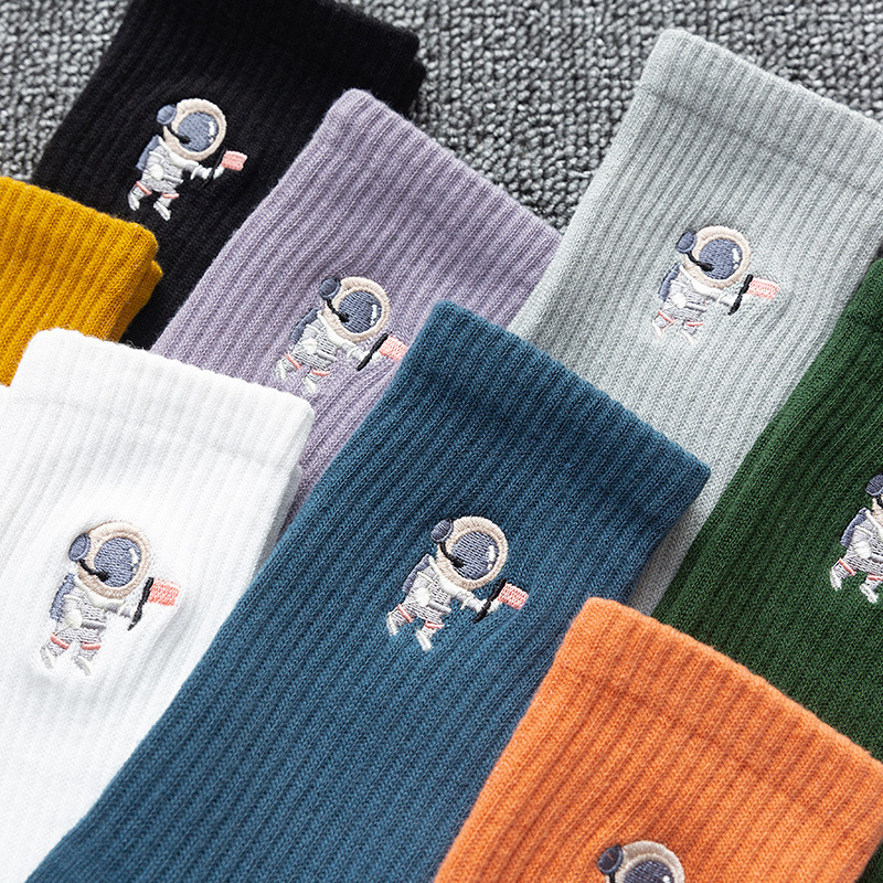 Men'S Fashion Korea - Korea Socks Women's Winter Funny Embroidery